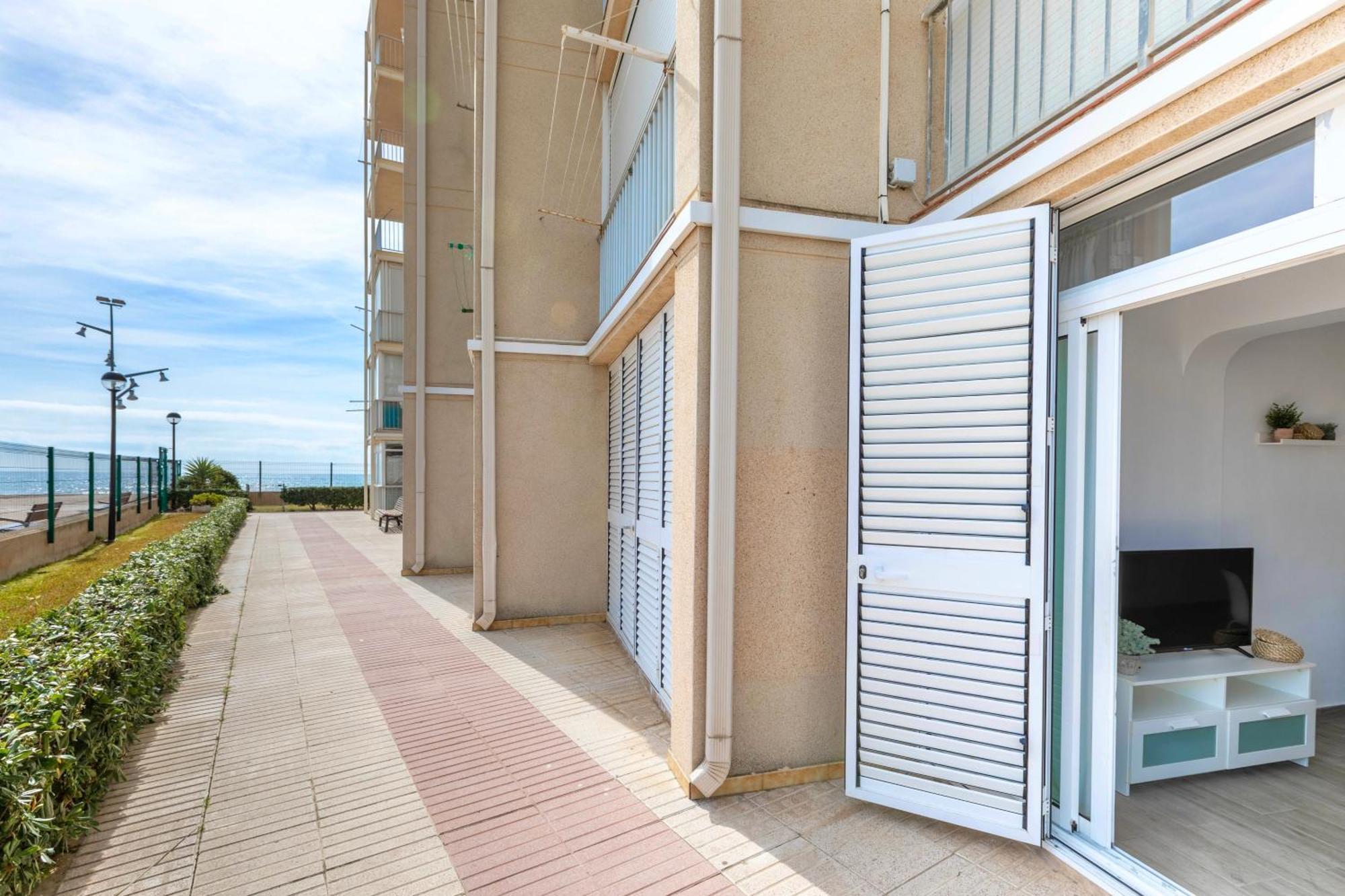 Mediterranean Way - Paradis Playa Apartment Ла Пинеда Екстериор снимка