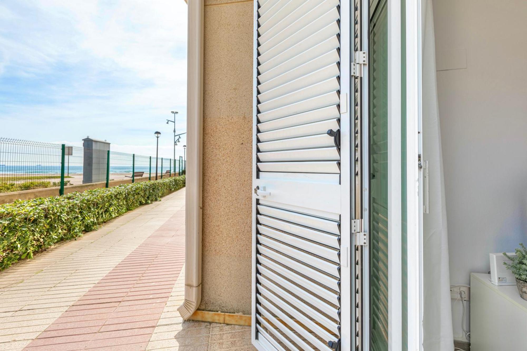Mediterranean Way - Paradis Playa Apartment Ла Пинеда Екстериор снимка